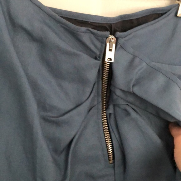 Designer mini skirt with front pleats and accent zipper by Isabel Marant _5 - Picture 3 of 5